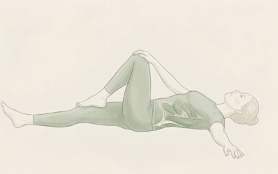 Étirement des lombaires : soulagez le bas du dos avec cet exercice simple recommandé par votre ostéopathe